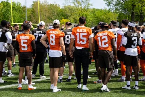 Pros and Cons: What Quarterback Should Browns Start Week 1?