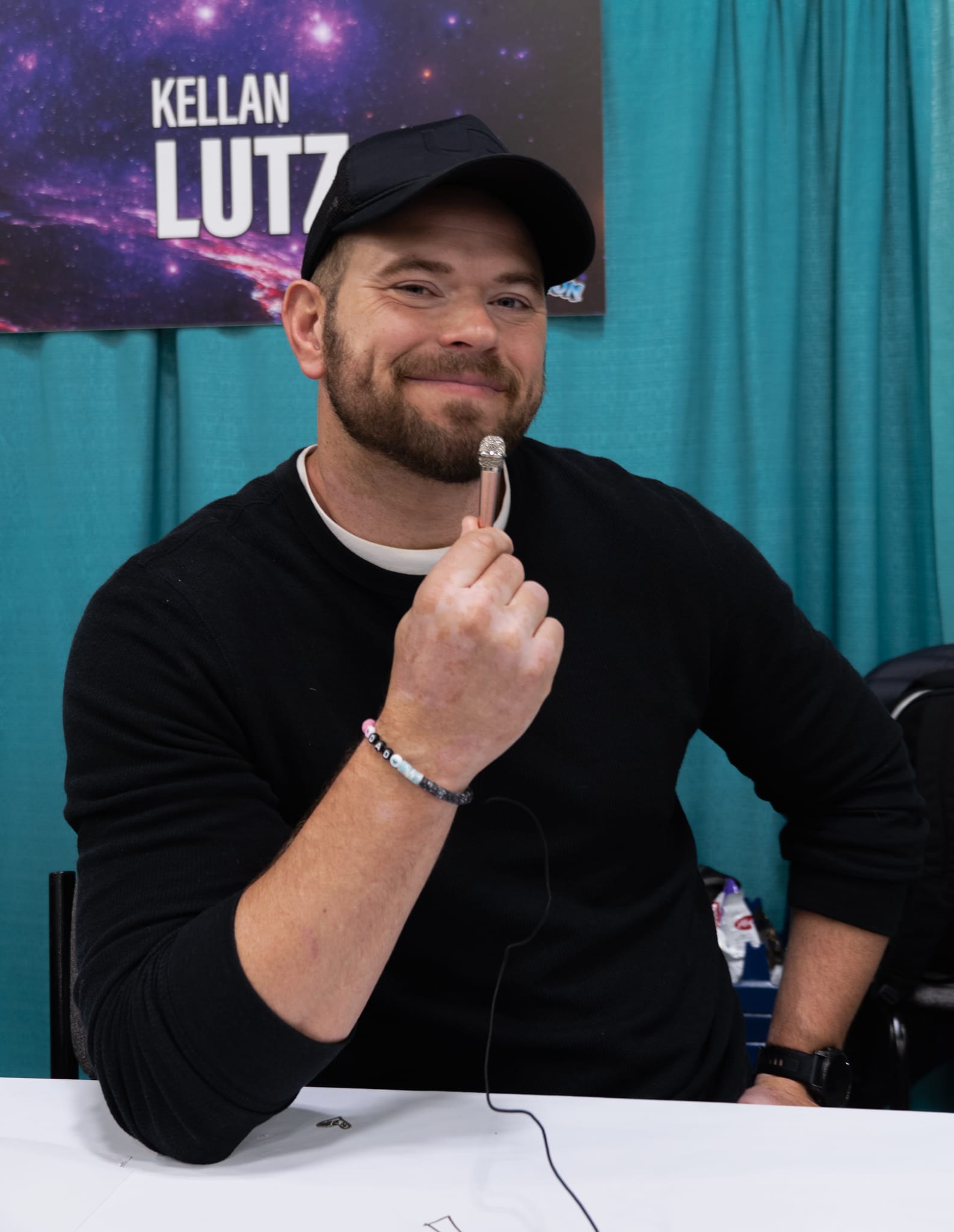 Behind the Scenes at GalaxyCon: Kellan Lutz Kellan Lutz Spills on Twilight Memories and Convention Fun